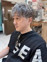 リモア(L I M O A)&nbsp;シルバーグレージュ×無造作パーマ