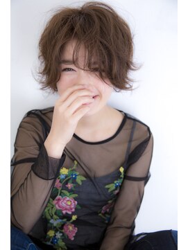 ガーランド (Garland) [Garland/表参道]☆似合わせカットエアリー透け感ショート☆