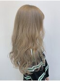 イエローベージュ × ウェーブロング