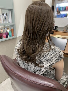 トゥーリ 薬院店(tuuli) 上杉(武本)茉与★スタイル