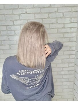 ジーナ 難波(Zina) 髪質改善＊ホワイティーシルバー＊美髪【Zina 難波】