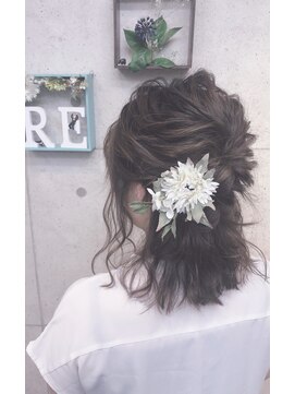 ルフレ 新宿歌舞伎町店(Reflet) ハーフアップ/ヘアアレンジ/波巻き/ヨシンモリ/巻き下ろし