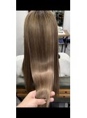 極艶ベージュ×フローディア7STEP髪質改善トリートメント
