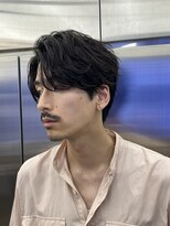 ニュアンスパーマメンズ前下がりセンターパートコンマバング