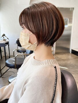 シオン(shion) ショート美髪顔周りレイヤーグレージュくびれヘア_ba374441