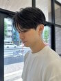 カルム(kalm) 刈り上げ短めセンターパート