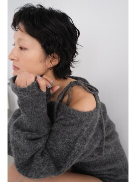 loca 黒髪ショート