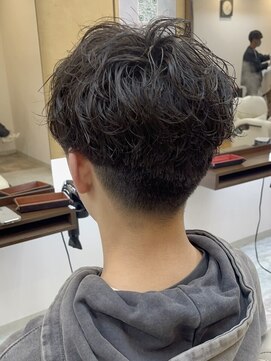 マキシム ナカイ(MAXIM NAKAI) ツイストスパイラルパーマ波巻きパーマシャドウパーマ刈り上げ