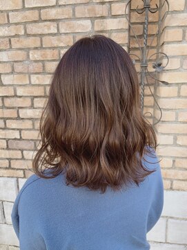 フュルスティン(FURSTIN) 20代30代40代50代ふんわり小顔無造作カール×イルミナカラー