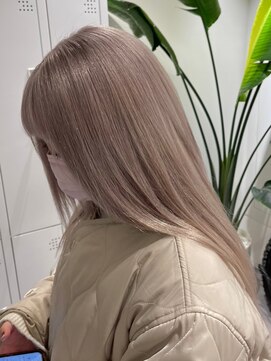 ベレーザ 渋谷(BELEZA) 2620外国人風カラー金髪ブロンドヘア栗色モノトーングレージュ