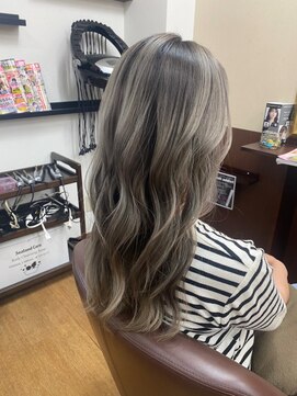 キュアスペース(CURE SPACE) ホワイトバレイヤージュ