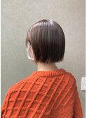 アッシュブラウンでミニボブ