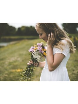 【北千住駅徒歩1分☆Cafe×美容室】ダメージが気になる髪もしっかりケア♪潤い溢れるうる艶髪へ導きます！