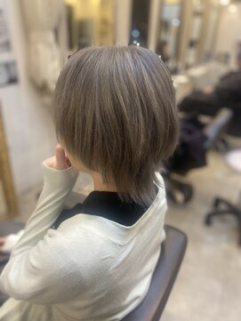 ムジー(Musee) ホワイトベージュ×ウルフ