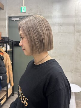 ソルトウォーター(SALT WATER) ミニボブ　ハイトーンボブ　グレージュカラー