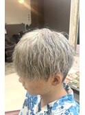 ホワイトカラー&波巻きパーマ