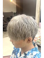 クロス(CROSS)&nbsp;ホワイトカラー&波巻きパーマ