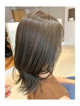 シーバイリリア(siie by LILIA) 深めのグレージュで秋カラーを♪