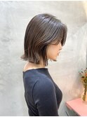 切りっぱなしボブ×オリーブグレージュ
