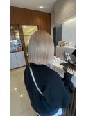 ぱっつんボブ×ミルクティーベージュ