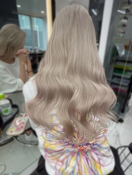 ラピス 渋谷本店(Lapis) ホワイト/ホワイトグレージュ/ミニウルフ/チェリーブラウン