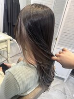 フーバイルピナス(Fuu. by Lupine)&nbsp;【misato】インナーカラー×ホワイトベージュ　10代/20代/30代