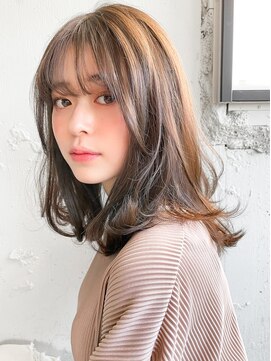 アグノス 青山(Agnos) 斜めバンググランマッシュフェイスフレーミングくびれヘア