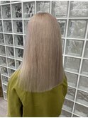 原宿ブリーチカラー顔周りレイヤーカットミルクティーベージュ