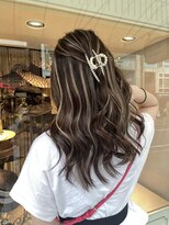 アンダーバーホワイト(_white) ハイライトブリーチ髪質改善トリートメントエクステ神戸三宮