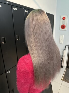 レイヤーカット/シルバー/グレー/グレージュ/韓国/[名古屋/名駅]