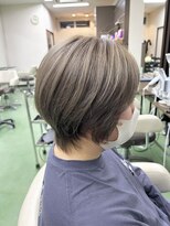 ゼロ(Zero)&nbsp;大人可愛い小顔ベージュショートーボブ20代30代40代