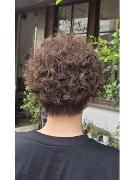 リビングヘアルーム(LIVING HAIR ROOM) パーマ　ミディアム
