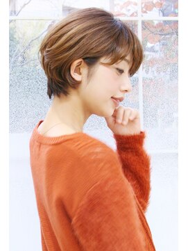 ラグエル(RAGUEL) 【30代40代50代】 前下りひし形ショートボブ