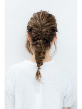 ルーチェ 溝の口(Luce) 二次会パーティルーズ編み込みヘアアレンジ