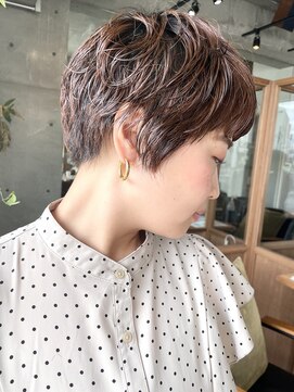 フェリア 池田(FERIA) ハーフショートパーマ(田岡)