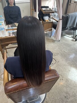 スアバイキキ(SuA by kiki.) レイヤーボブ/外ハネボブ/大人ショート/ニュアンスカラー[千葉]