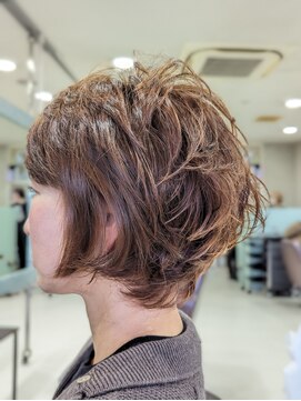 イエロー フォー ヘアー(Yellow for hair) ショートボブ