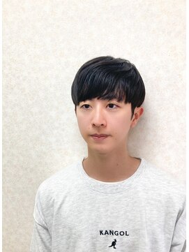 黄ぐまくん美容室 メンズ　ショート　酸性ストレート