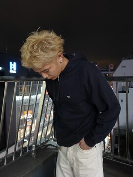 スタニング 渋谷(STUNNING.) メンズカット/スパイキーショート/ケアブリーチ/ホワイトベージ