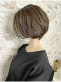 大人上品/白髪ぼかしショート/40代50代におすすめ