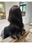 顔周り レイヤーオリーブグレージュハンサムショート 前髪なし