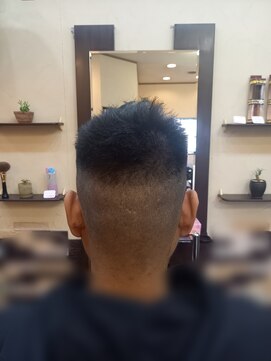 男&女のヘアーサロンF フェードスタイル