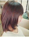 お顔回りのレイヤーが軽やかセミロングスタイル