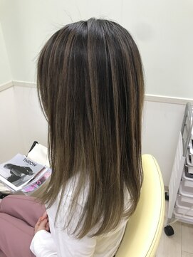 美容室ルバーブ(美容室Rhubarb) バレイヤージュカラー