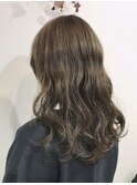 【ビターグレージュ】