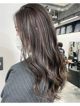 キラ 渋谷(KILLA) ハイライトグレージュ/ホワイトアッシュ/コンサバ/ブリーチなし