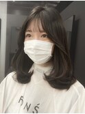 韓国ヘア シースルーバング　ツヤ髪 くびれミディ 顔周りカット
