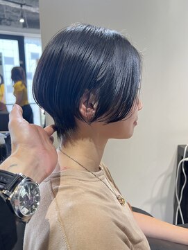 ワン バイ ジエクト(One by The Ect) ハンサムショート×シースルーバング×丸顔解消×くびれショート