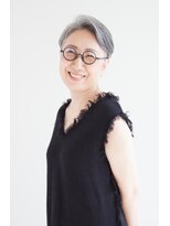 えがお美容室 奈良店&nbsp;【えがお美容室 奈良店】分け目をカバー◎グレイヘアショート