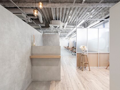 ユニバーストーキョー 池袋西口店(universe tokyo)の写真